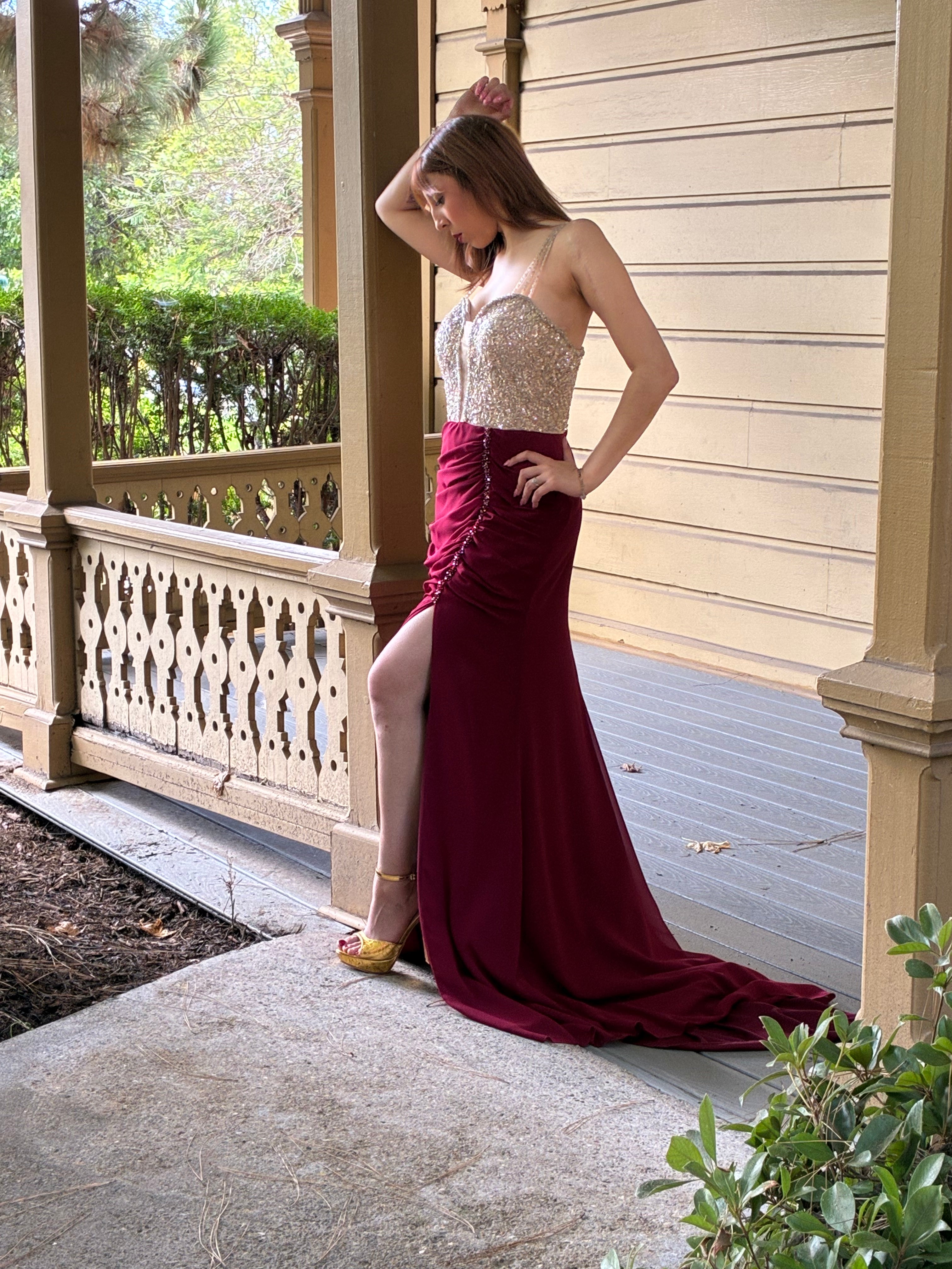 SLEEVELESS DRESS