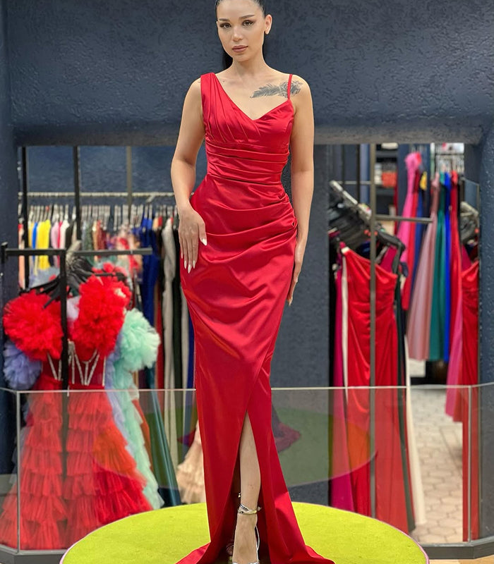 Long sleek gown